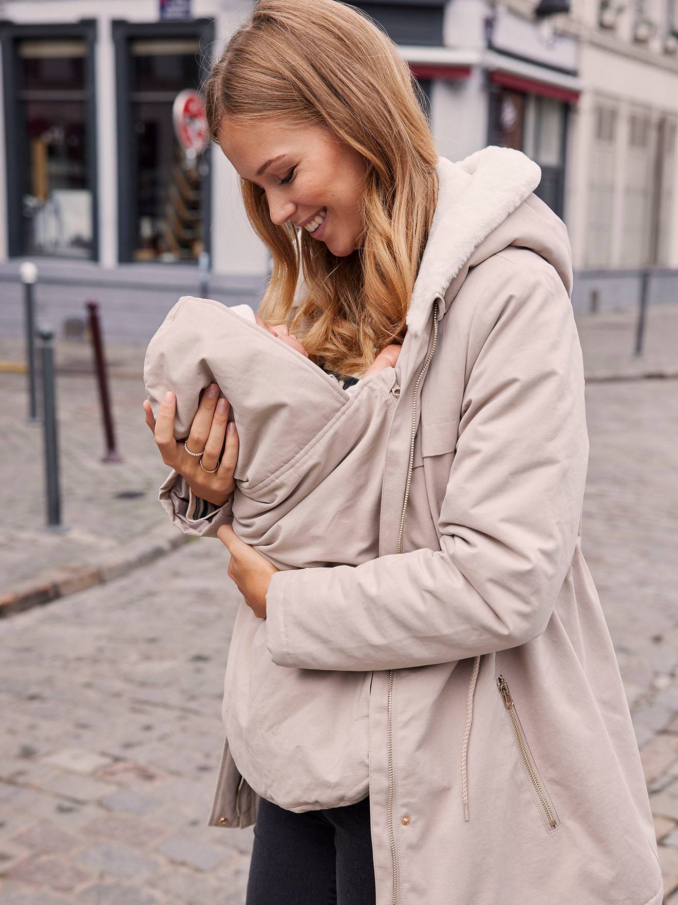 Manteau de portage pour jeune maman sur vertbaudet