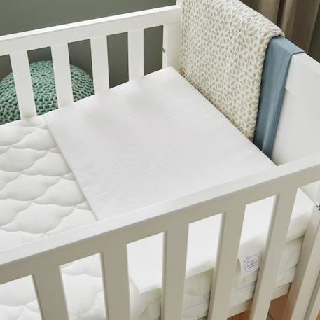 Plan Incliné Bébé 60x35 cm - P'Tit Lit - Limite les reflux - Anti Acariens - Inclinateur 10° - Déhoussable BLANC 3 - vertbaudet enfant 