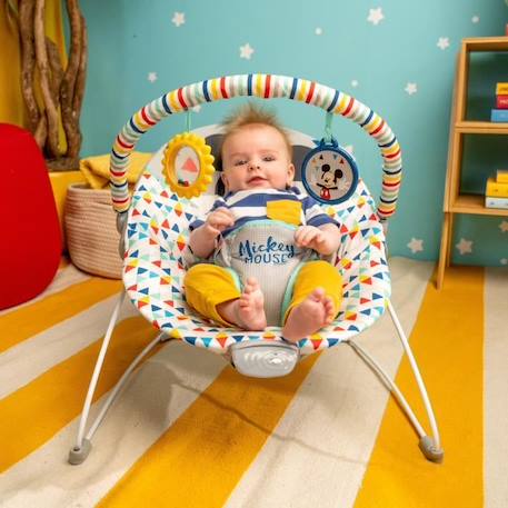 DISNEY BABY Transat Mickey Triangles Multicolores, Vibrations, 2 Jouets, Harnais 3 point d'attache, Lavable en machine BLANC 2 - vertbaudet enfant 