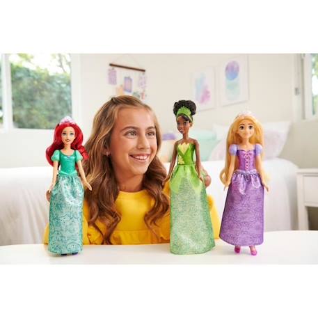 Mattel Princesses Disney Coffret de 3 poupées Tiana + Rapunzel + Ariel +accessoires et décors à double face à colorier, HLW45 BLANC 3 - vertbaudet enfant 