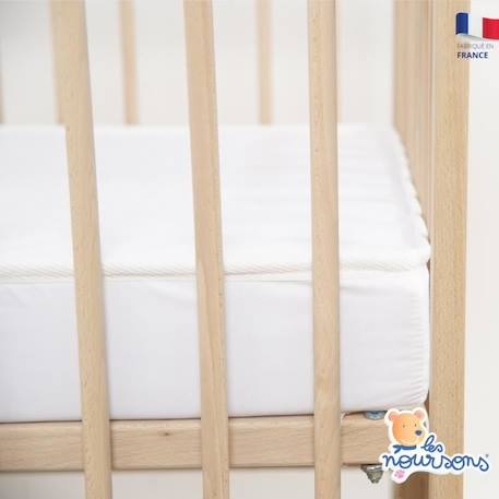 LES NOURSONS - Matelas Bébé Climatisé - 70x140 cm - 1 face Été fraîche / 1 face Hiver ouatinée - Oeko Tex® - Fabrication Française BLANC 2 - vertbaudet enfant 