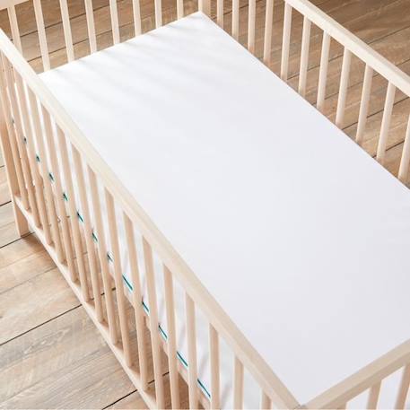 Babysom - Matelas Bébé Climatisé - 60x120 cm | OFFERT : 1 Protège Matelas Imperméable | 1 Face Été Fraîche et 1 Face Hiver Ouatinée BLANC 4 - vertbaudet enfant 