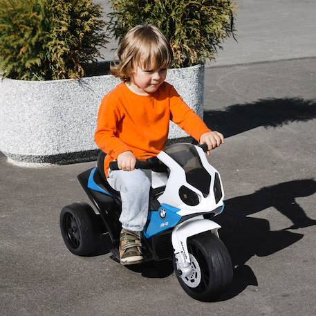 Moto électrique pour enfants - HOMCOM - 3 roues, 6V, 2,5 Km/h - effets lumineux et sonores - charge max. 20 kg - BMW S1000 RR - bleu BLEU 2 - vertbaudet enfant 